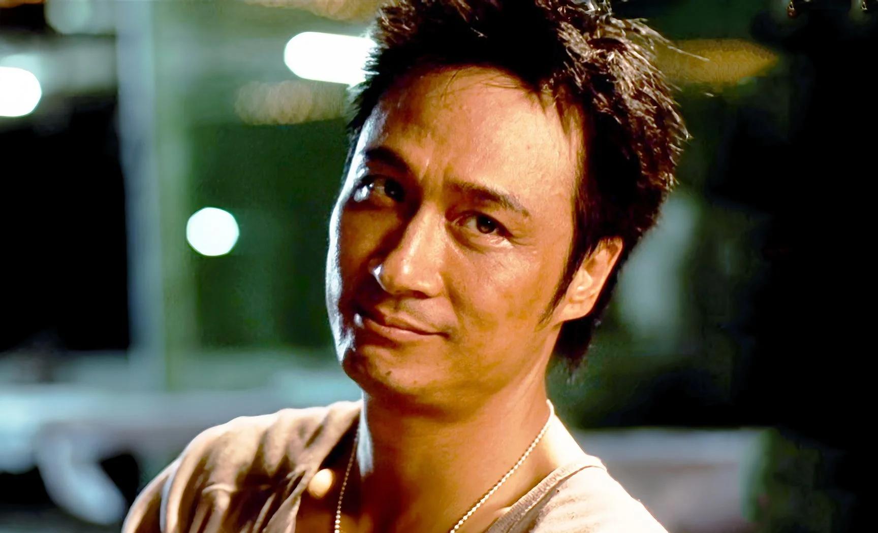 亚博体育-包含浓眉哥重返赛场，险胜首场状态出色，SKT观众沸腾！观众掌声雷动的词条-亚博体育