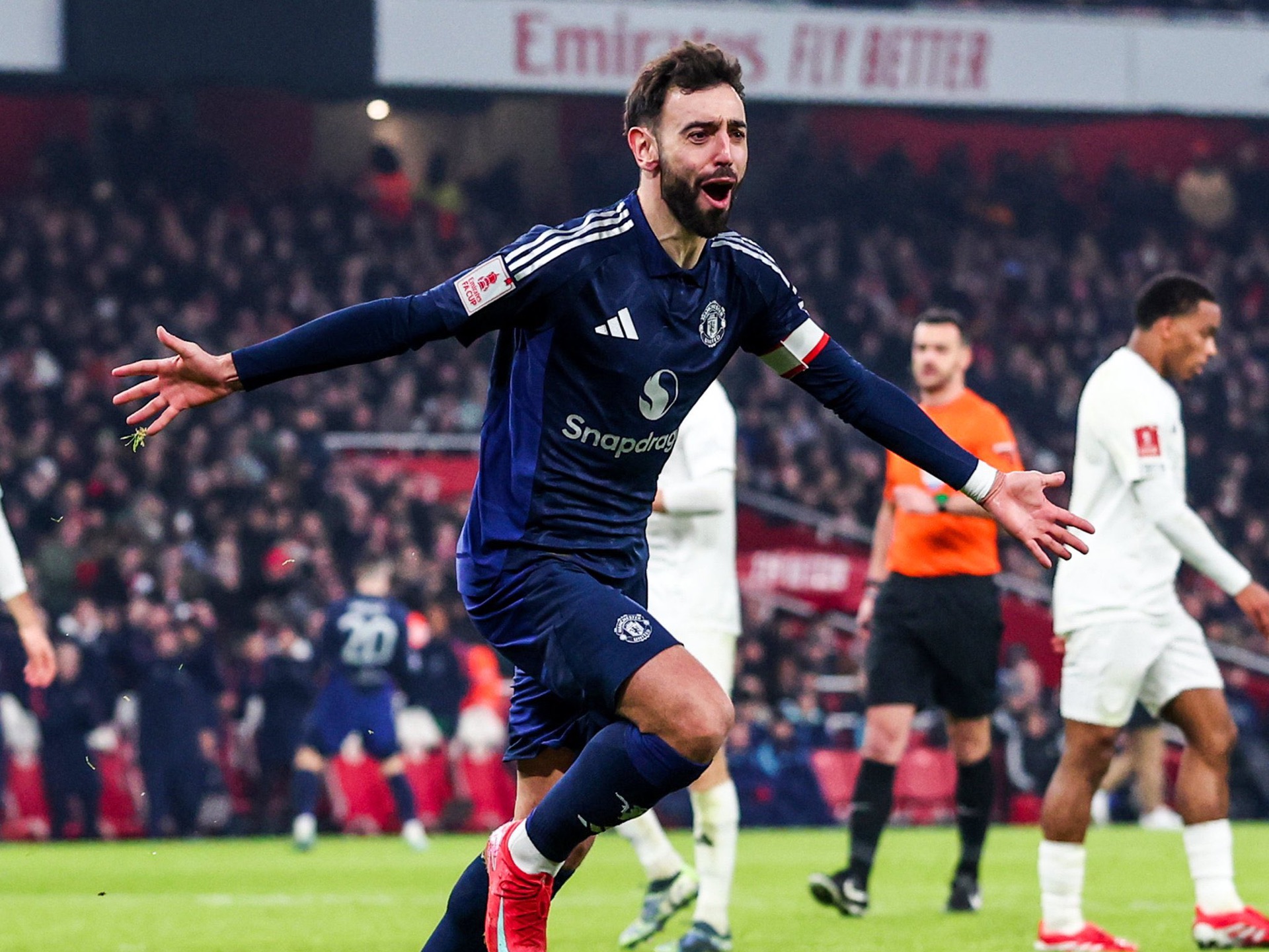 亚博-阿森纳核心球员被曝转会传闻,引球迷热议,国际今年项目而且这个.-亚博