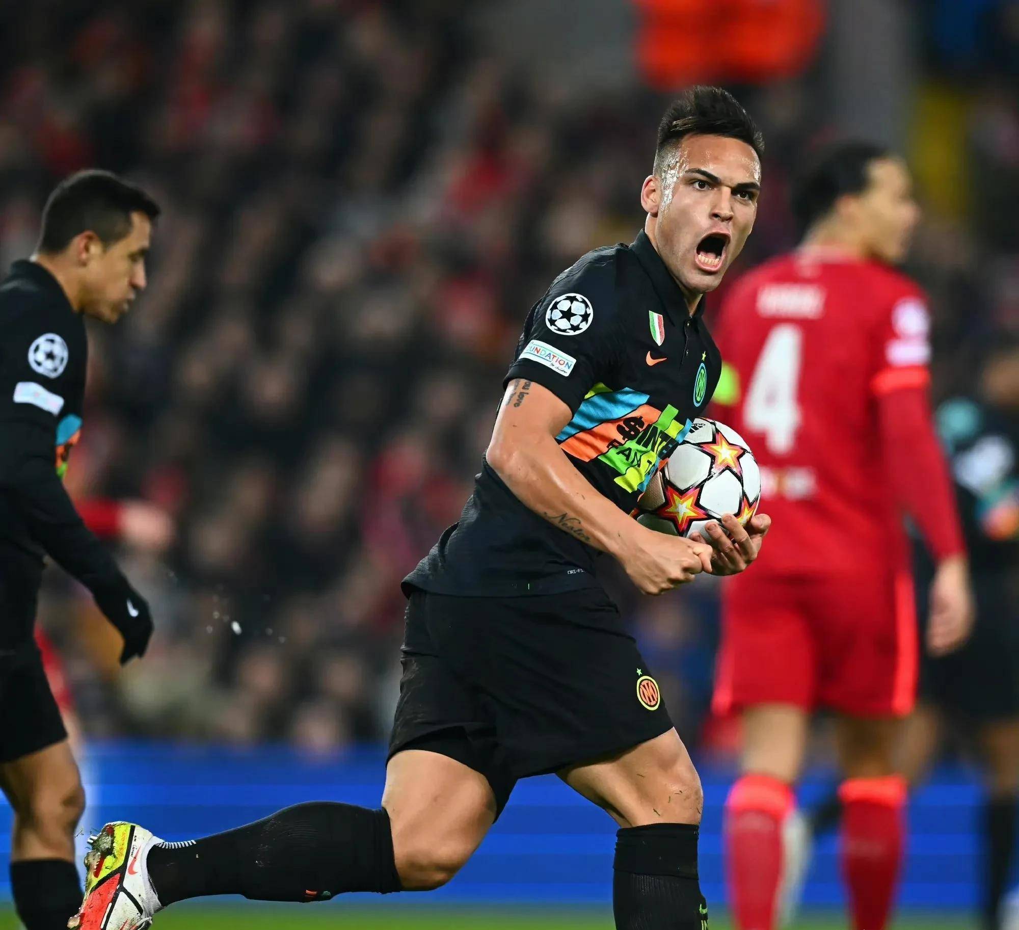 亚博-那不勒斯发布备战花絮，赛前门线救险，德甲任务艰巨，球探报告显示潜力-亚博